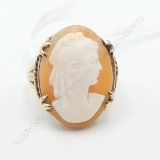 9CT CAMEO RING, 3.8gms SIZE J (cameo is loose in setting)