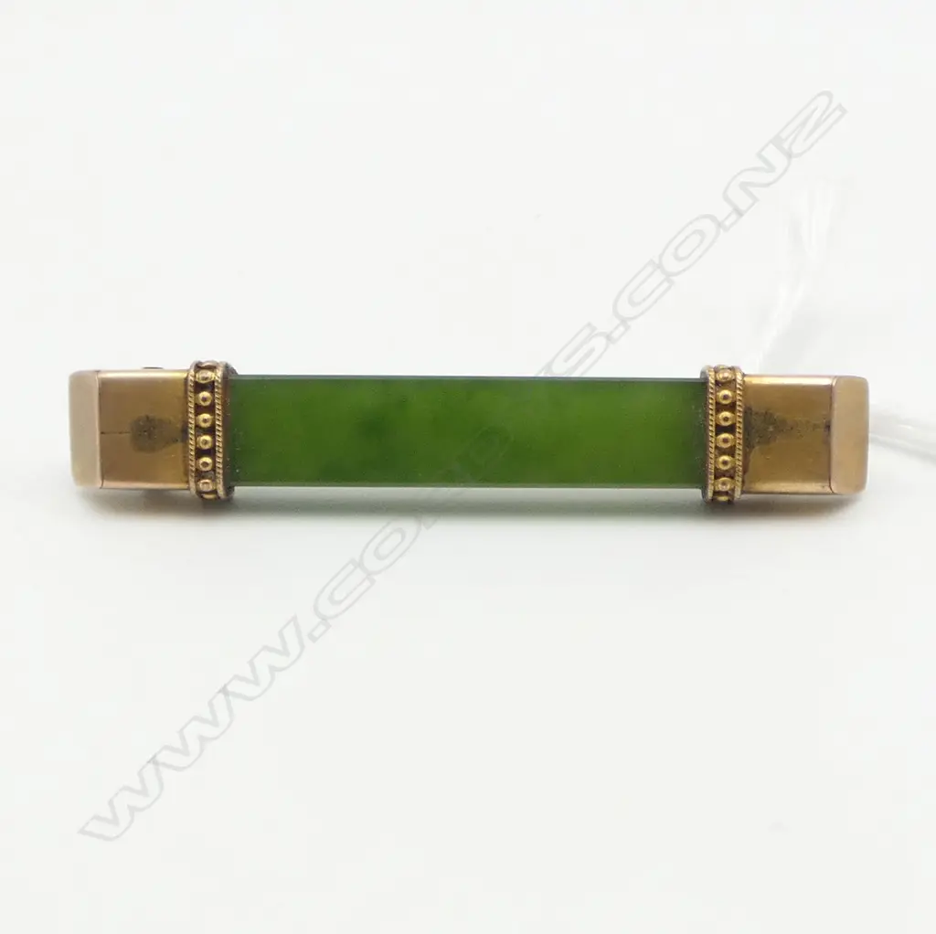 c1900 GILDED 9ct GOLD & POUNAMU BAR BROOCH Image 1++