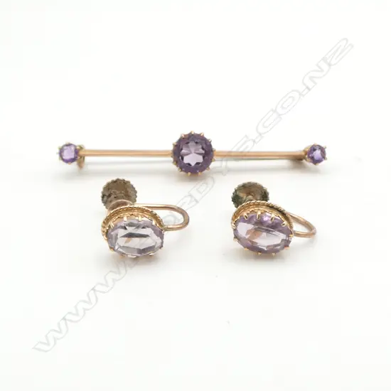 9ct GOLD & AMETHYST VINTAGE BAR BROOCH & PR EARRINGS screw on fittings 4.78gms