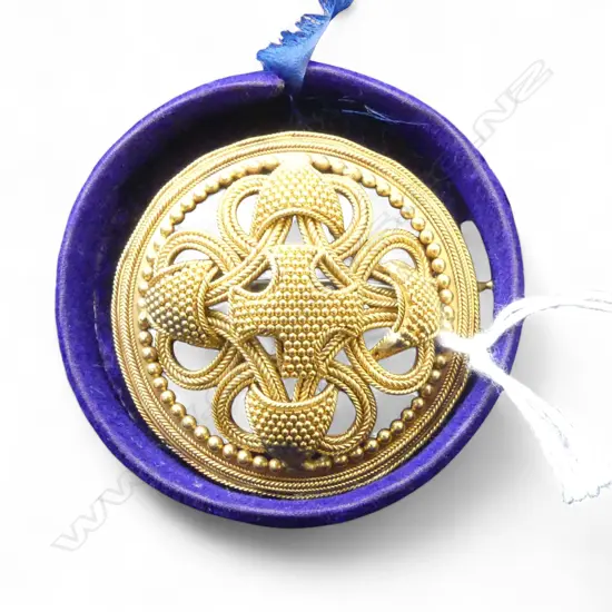 VICTORIAN 15ct GOLD BROOCH fine beaded & rope entwined knot decoration. Testing 15ct or higher. 22.5gms