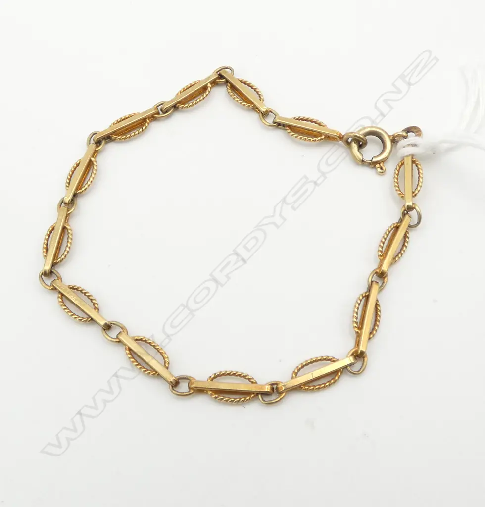 14ct GOLD BRACELET rail link w oval wire. 6gms Image 1++