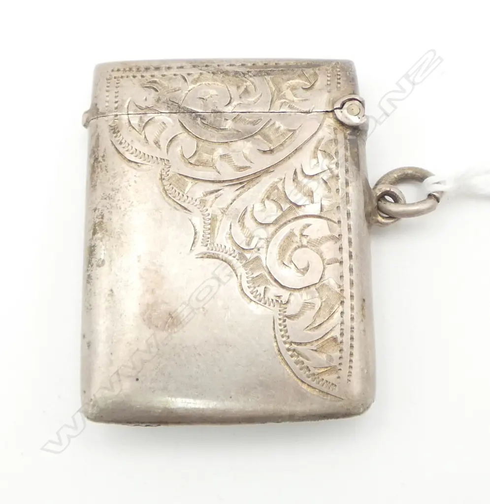 SILVER VESTA 2/3's scroll engraved. With suspension loop. 22.gms Image 1++