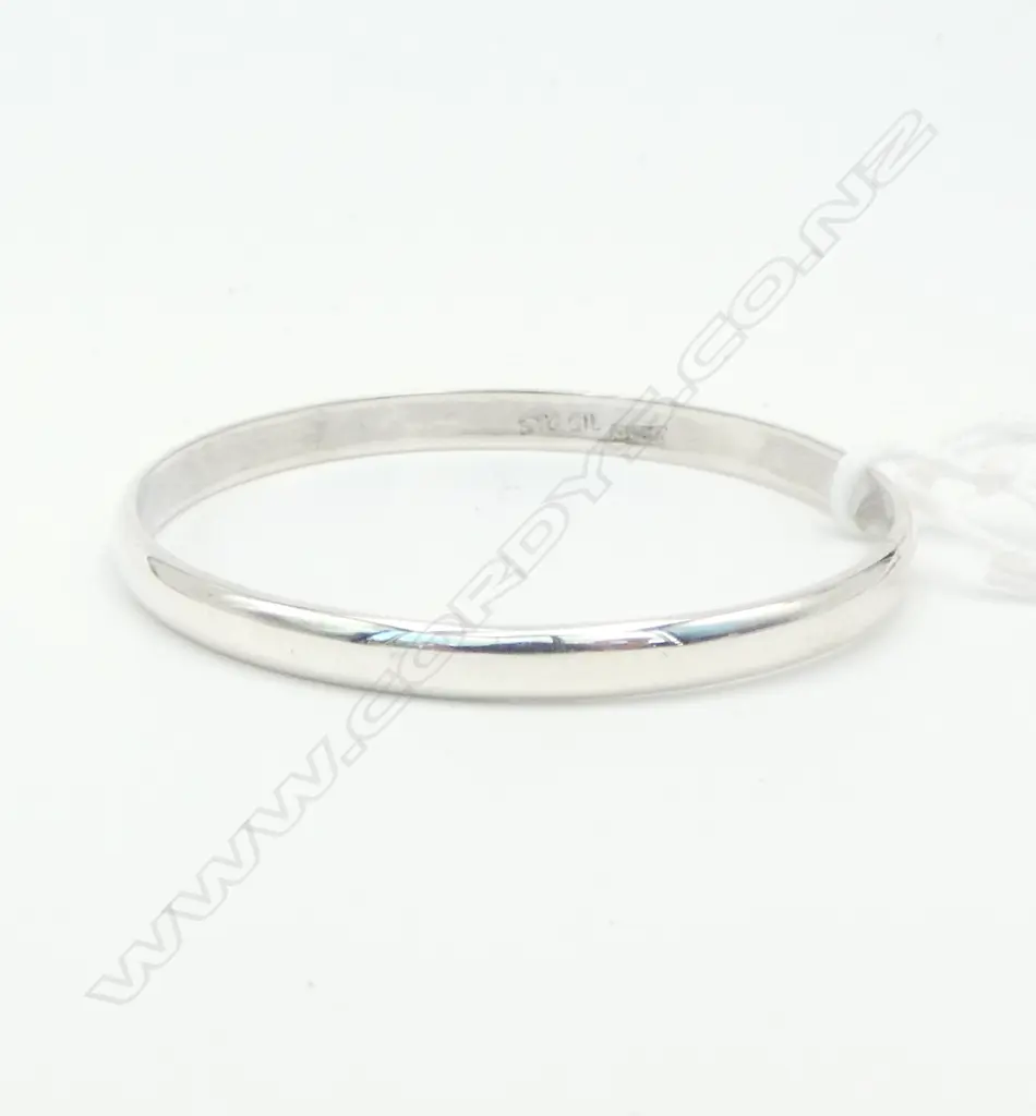 SILVER BABYS BANGLE as new 8gms Image 1++