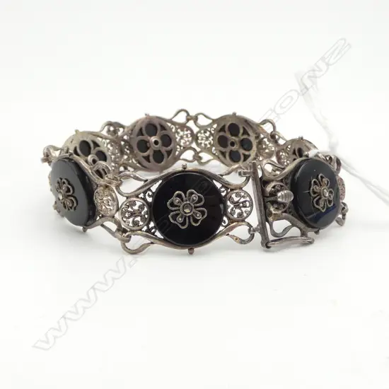 VINTAGE S/SILVER & BLACK ONYX BRACLET 20GMS