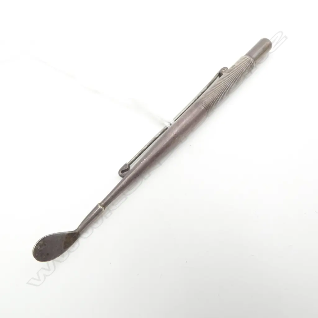 GOLFING VINTAGE SILVER GOLF CLUB BROOCH with removeable pencil end. L.105mm Image 1++