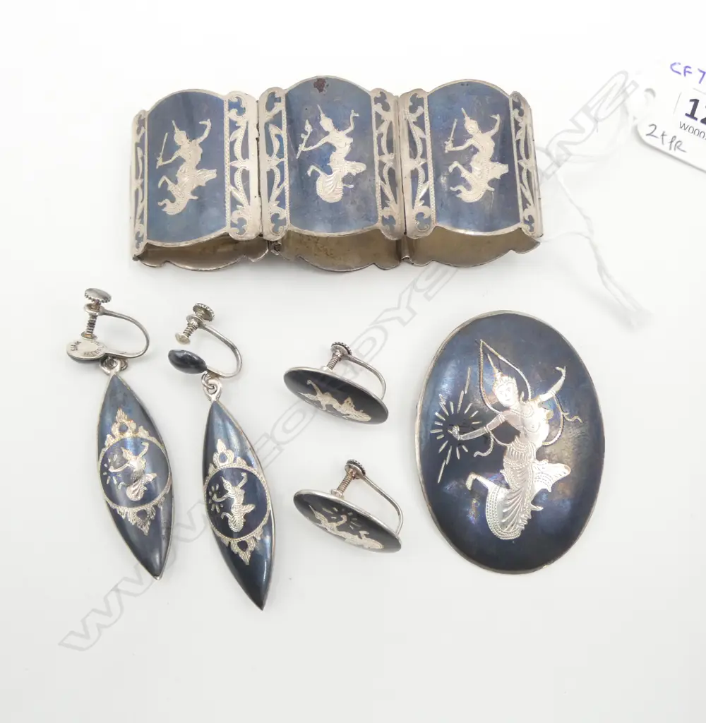 SET OF THAI S/SILVER JEWLERY BANGLE BROOCH & 2 PRS EARINGS 75GM Image 1++