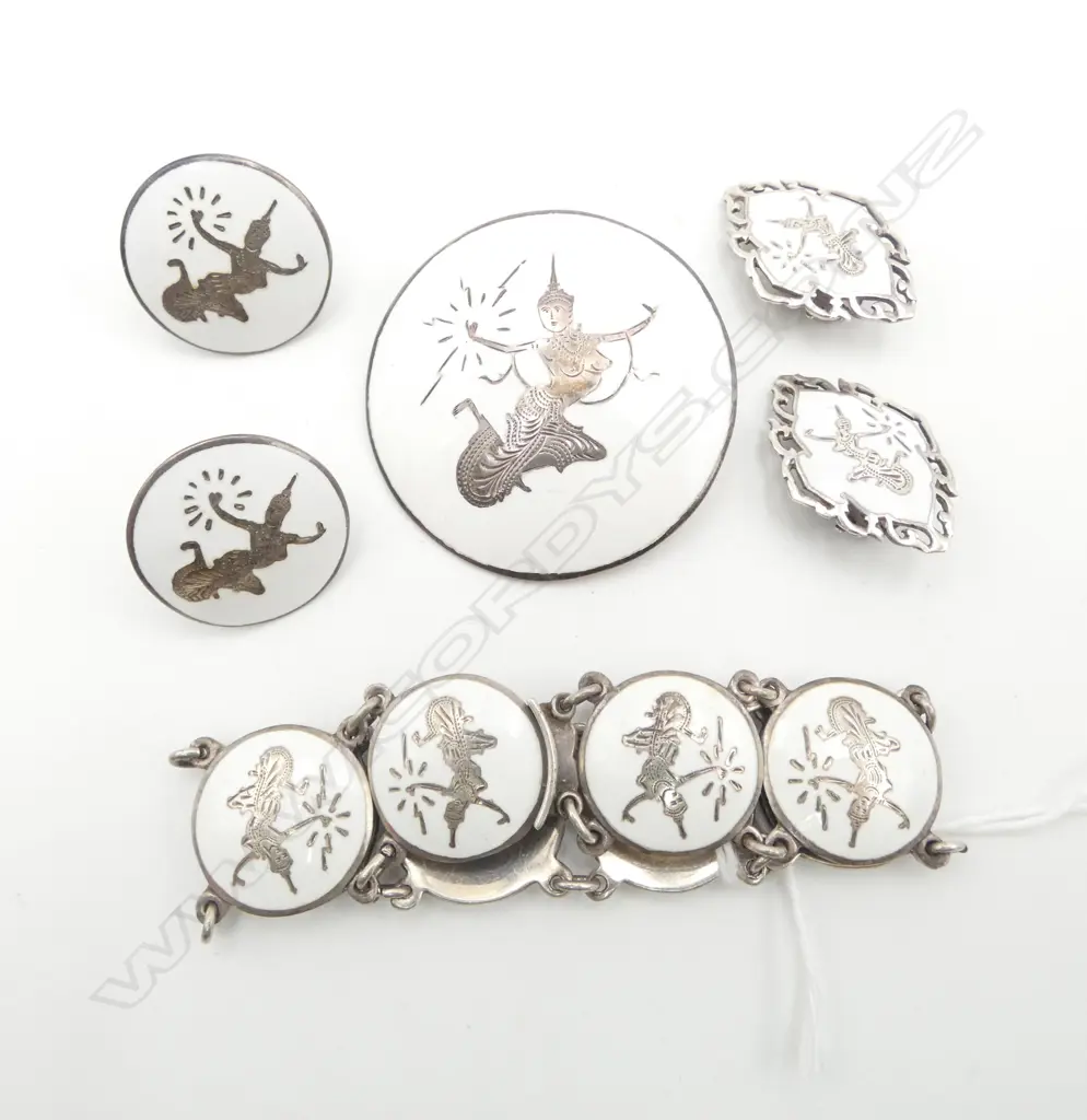 SET OF THAI S/SILVER WHITE ENAMEL BRACLET, BROOCH & 2 SETS EARINGS  68GMS Image 1++