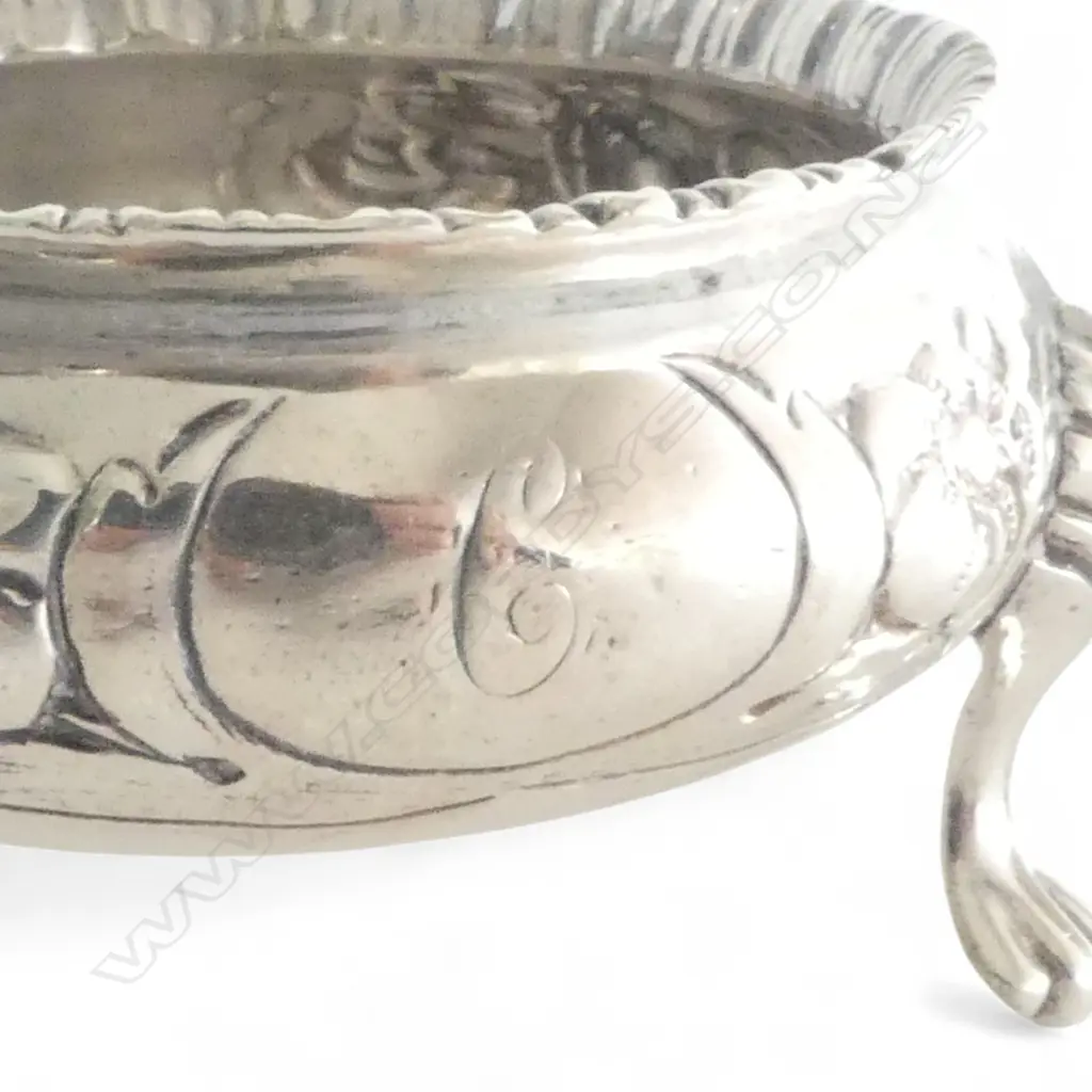 PR VICTORIAN STG SILVER SALTS, 70mm dia 128gms Image 1++