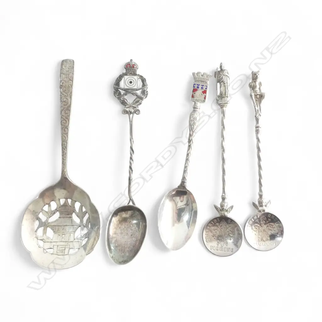 5 CONT SILVER SOV SPOONS 74GMS Image 1++
