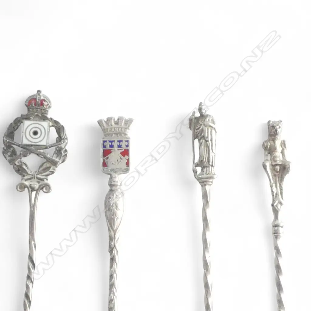 5 CONT SILVER SOV SPOONS 74GMS Image 1++