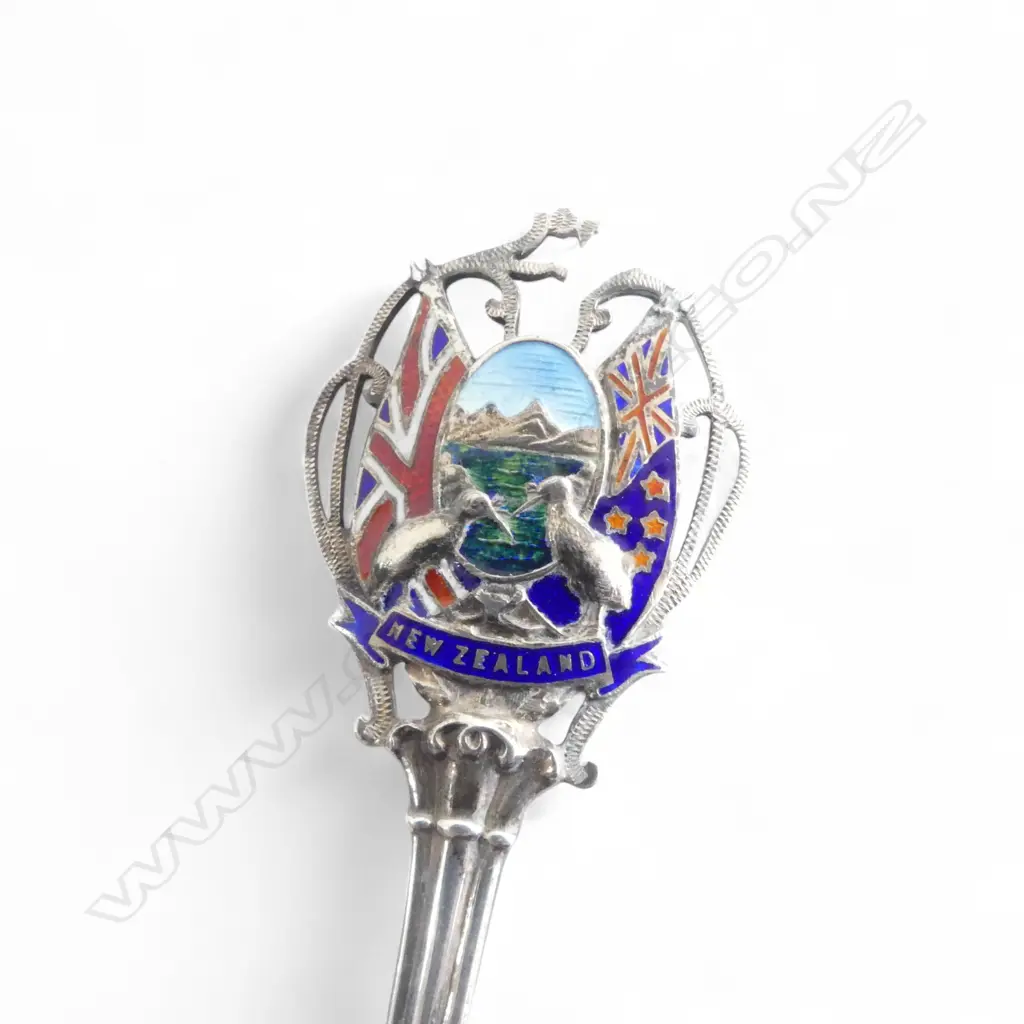 1914 BIRMINGHAM SILVER SOUVENIER SPOON with enamelled NZ KIWI BIRD COAT OF ARMS 22gms Image 1++