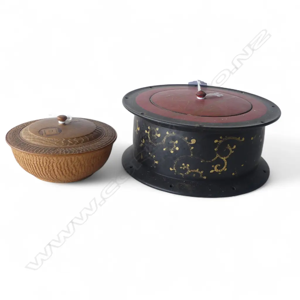 2 VINTAGE JAPANESE WOODEN TRINKET BOXES DIA170 & 110MM Image 1++
