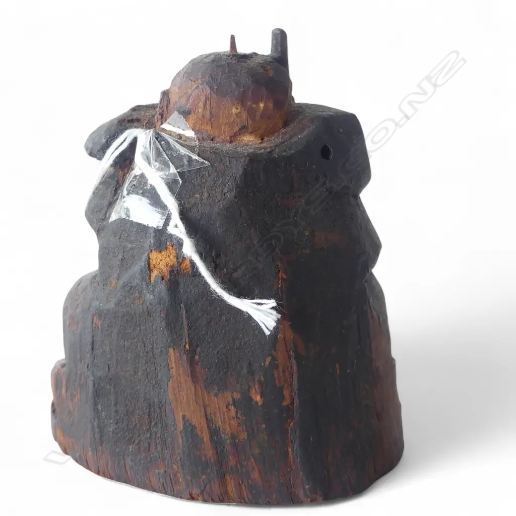 OLD JAPANESE small CARVED FISHERMAN SCULPTURE. Carved by house builder placed on a pole for good luck & fortune H.100mm Image 1++