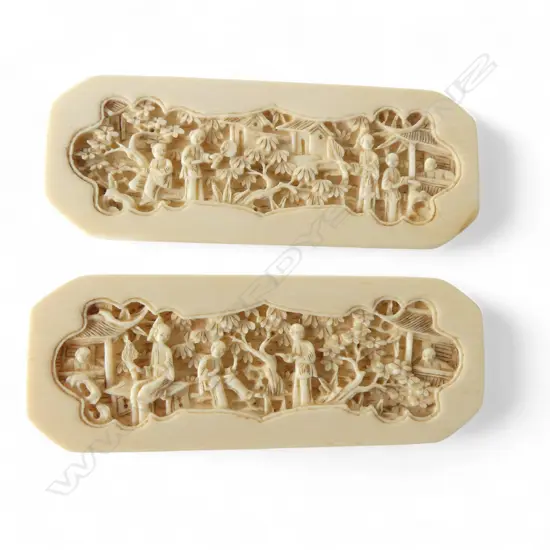 2 CHINESE CARVED IVORY PANELS L95MM