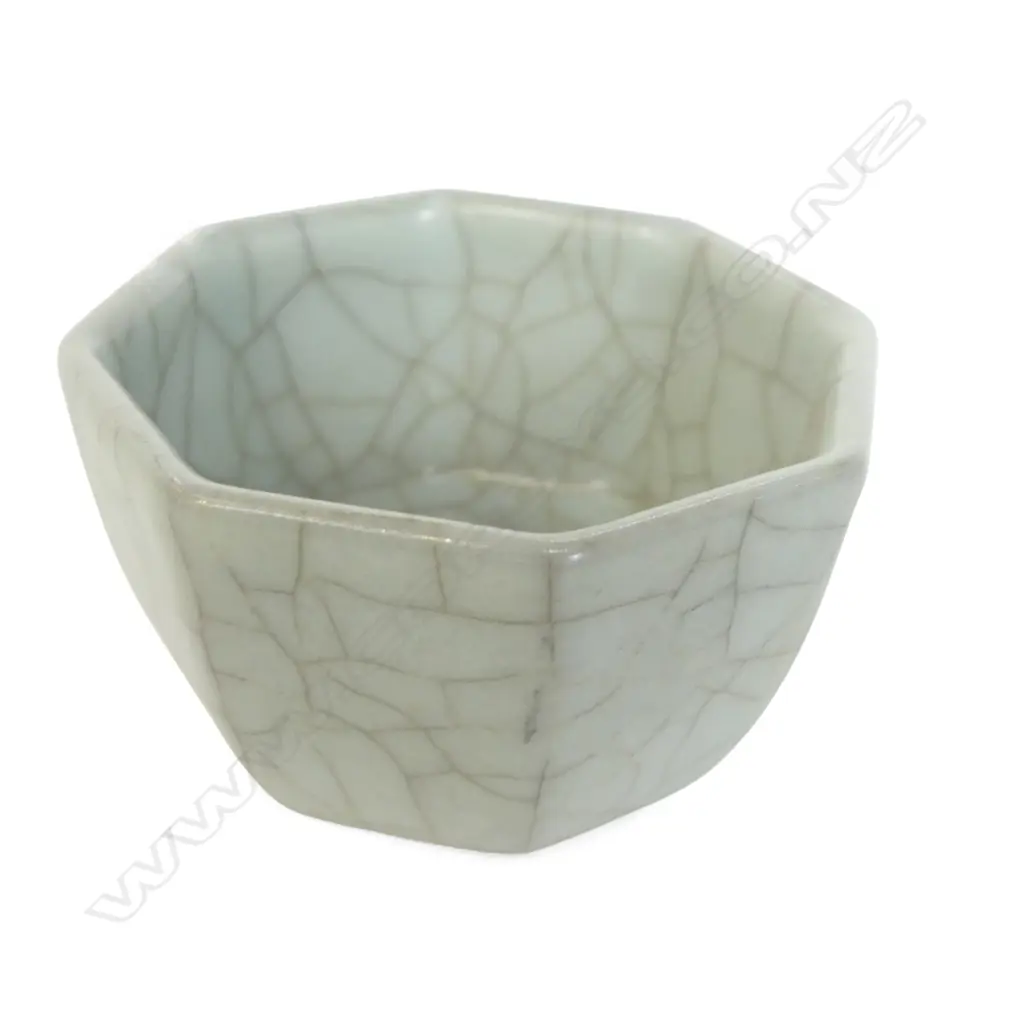 SONG DYNASTY STYLE CUP, CRACKLE GLAZE H.45mm, 75mm dia Image 1++