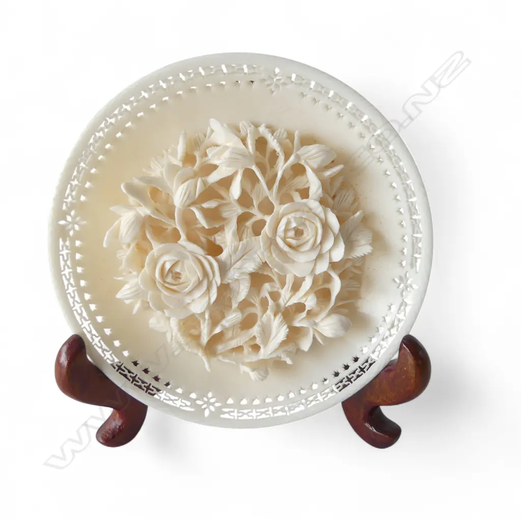 CHINESE CARVED IVORY FLORAL DISH DIA100MM Image 1++