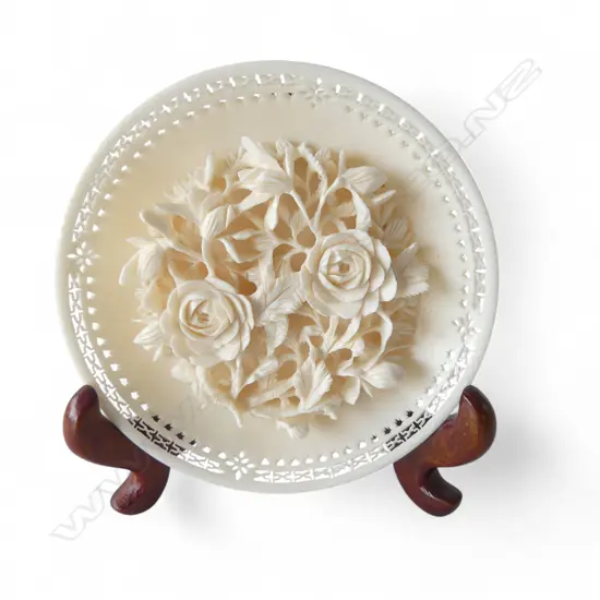 CHINESE CARVED IVORY FLORAL DISH DIA100MM
