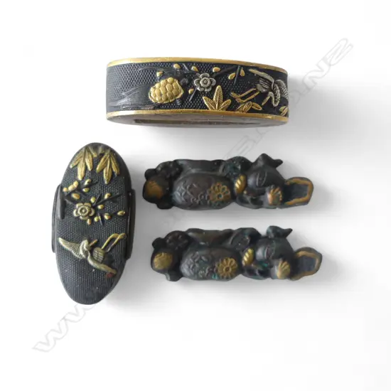 SET OF TANTO SWORD TSUKA FITTINGS; MATCHING FUSHI & KASHIRA + PR MENUKI 30-35mm