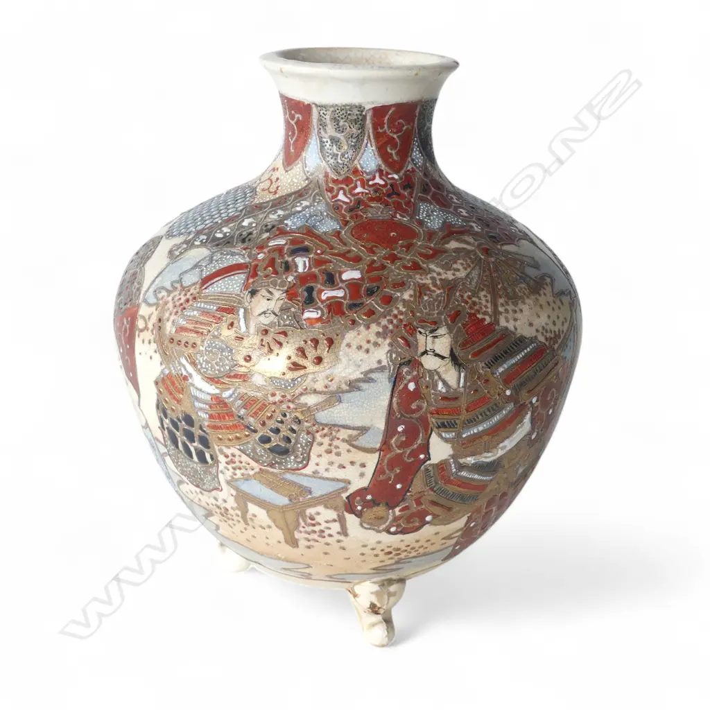 JAPANESE VINTAGE 3 FOOTED SATSUMA VASE H210MM Image 1++