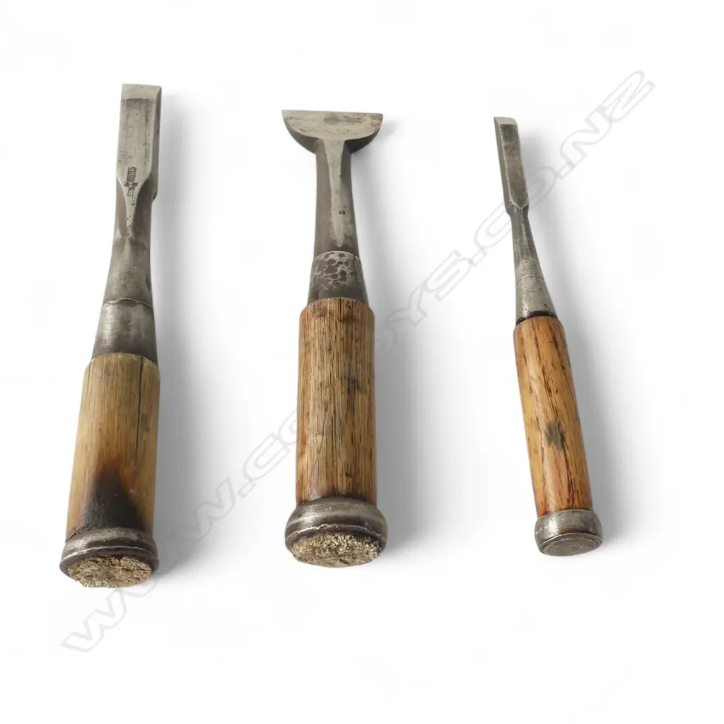3 VINTAGE WEIGHTY JAPANESE CHISELS Image 1++