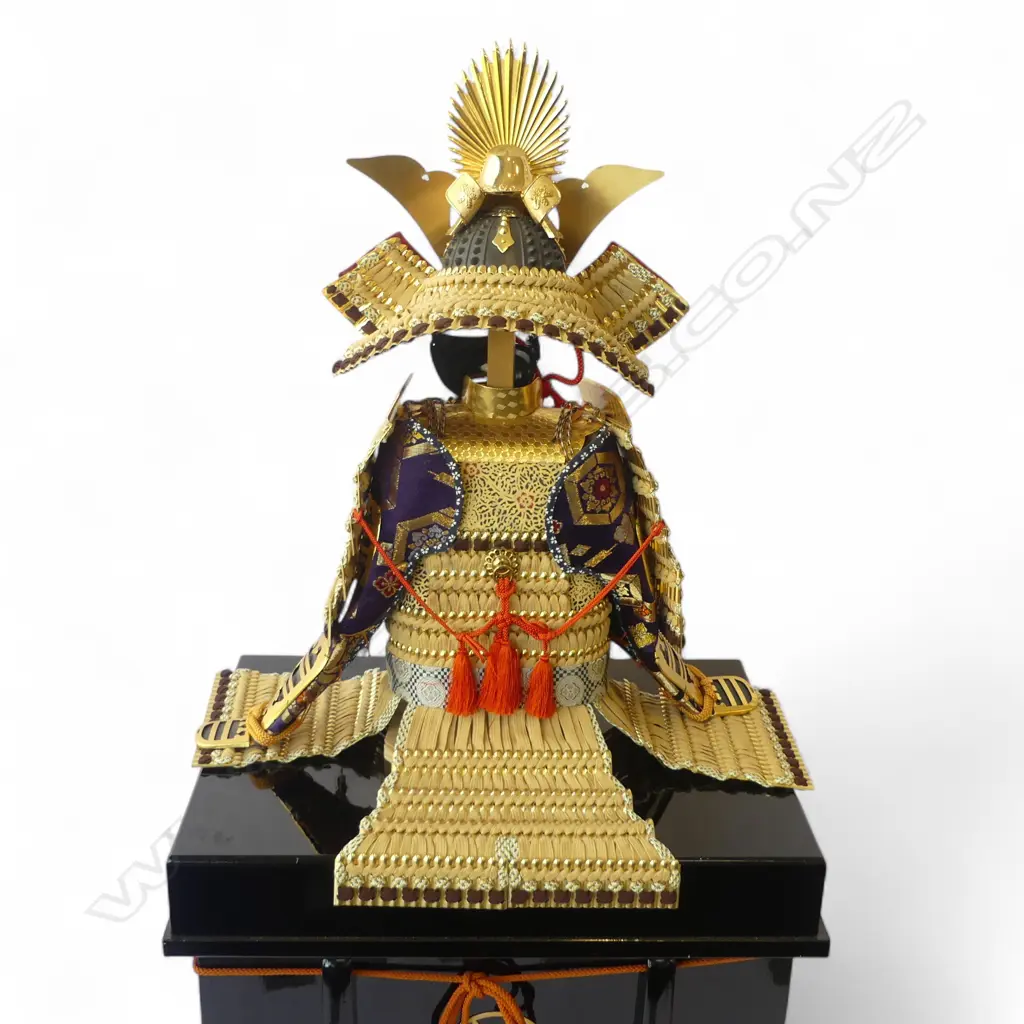 MODEL DISPLAY SET JAPANESE SAMURAI YOROI ARMOUR IN BLACK LACQUER BOX. Height on box 820mm Image 1++