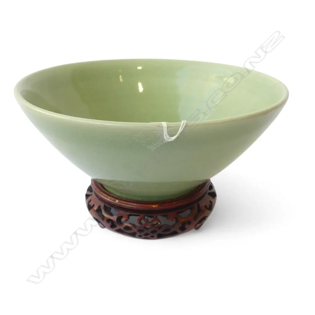 LG CELADON BOWL H.95mm, 235mm dia + STAND Image 1++