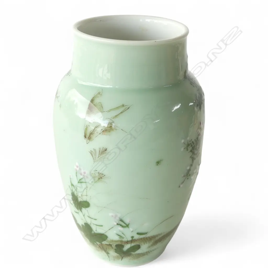 JAPANESE PORCELAIN VASE GREEN FLORAL GLAZE H250MM Image 1++
