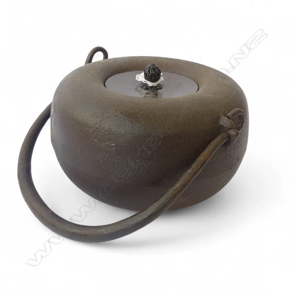 OLD JAPANESE IRON KETTLE POT w swing handle & bronze lid. Relief treed landscape decoration Dia.260mm.  Image 1++