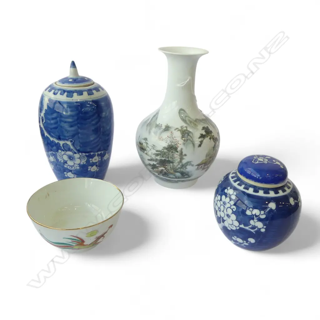 4 ORIENTAL CERAMICS; 2 B/W GINGER JARS, VASE H.225mm, BOWL Image 1++
