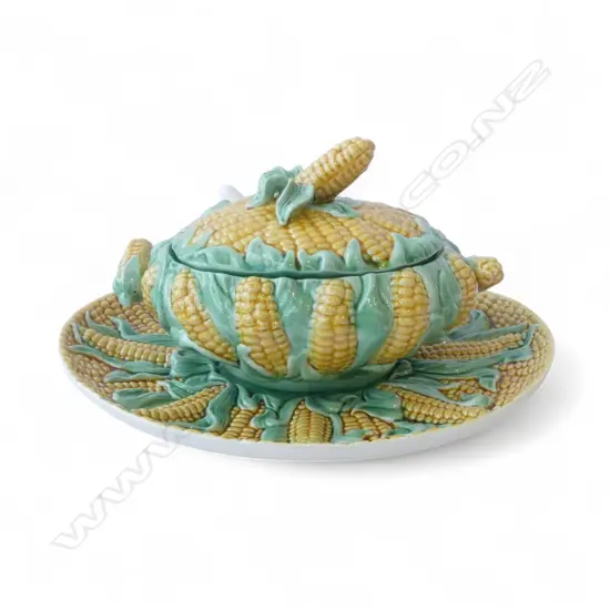 CASA PUPO PORTUGESE LIDDED CORN TURREEN ON SERVING DISH L280MM