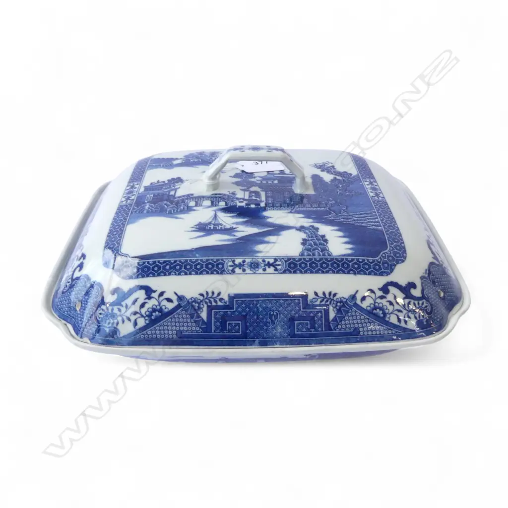 C1800 WORCESTER B/W WILLOW PAT LIDDED TUREEN L280MM Image 1++