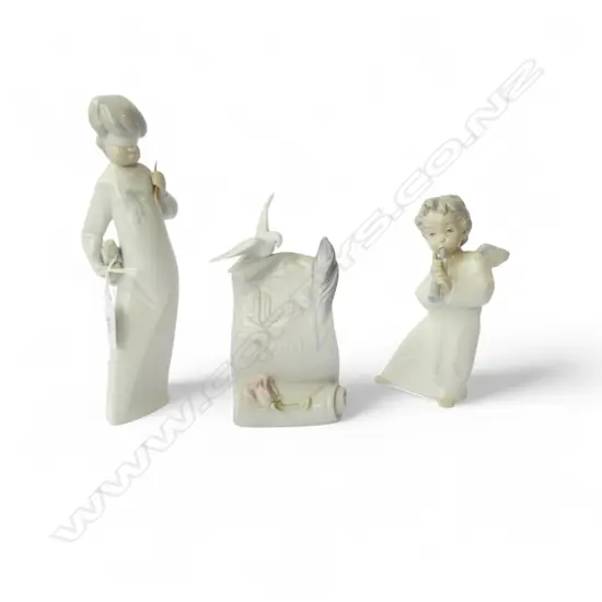 2 LLADRO FIGURES (repair to one) + LLADRO SOCIETY H.165mm