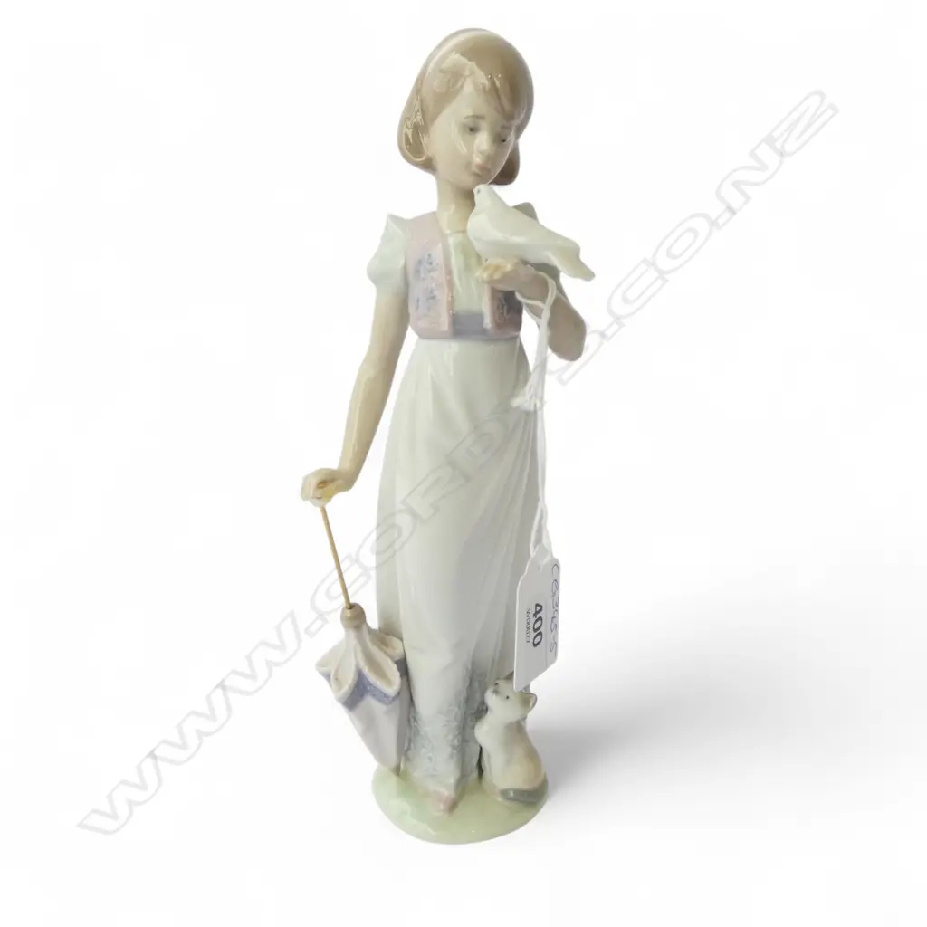 LLADRO FIGURE GIRL w. PARASOL & ANIMALS H.230mm Image 1++