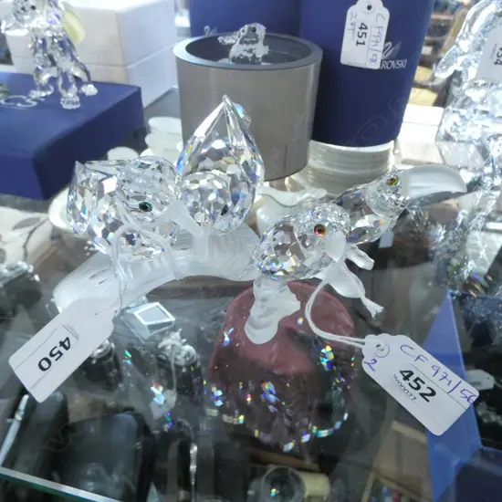 2 SWAROVSKI BIRDS; TOUCAN & PARROT H.65mm