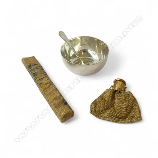 ASST. COLLECTABLES; STRAIGHT RAZOR, EXPANDABLE COIN PURSE & SILVER PLATED SUGAR BOWL SML LADLE SPOON