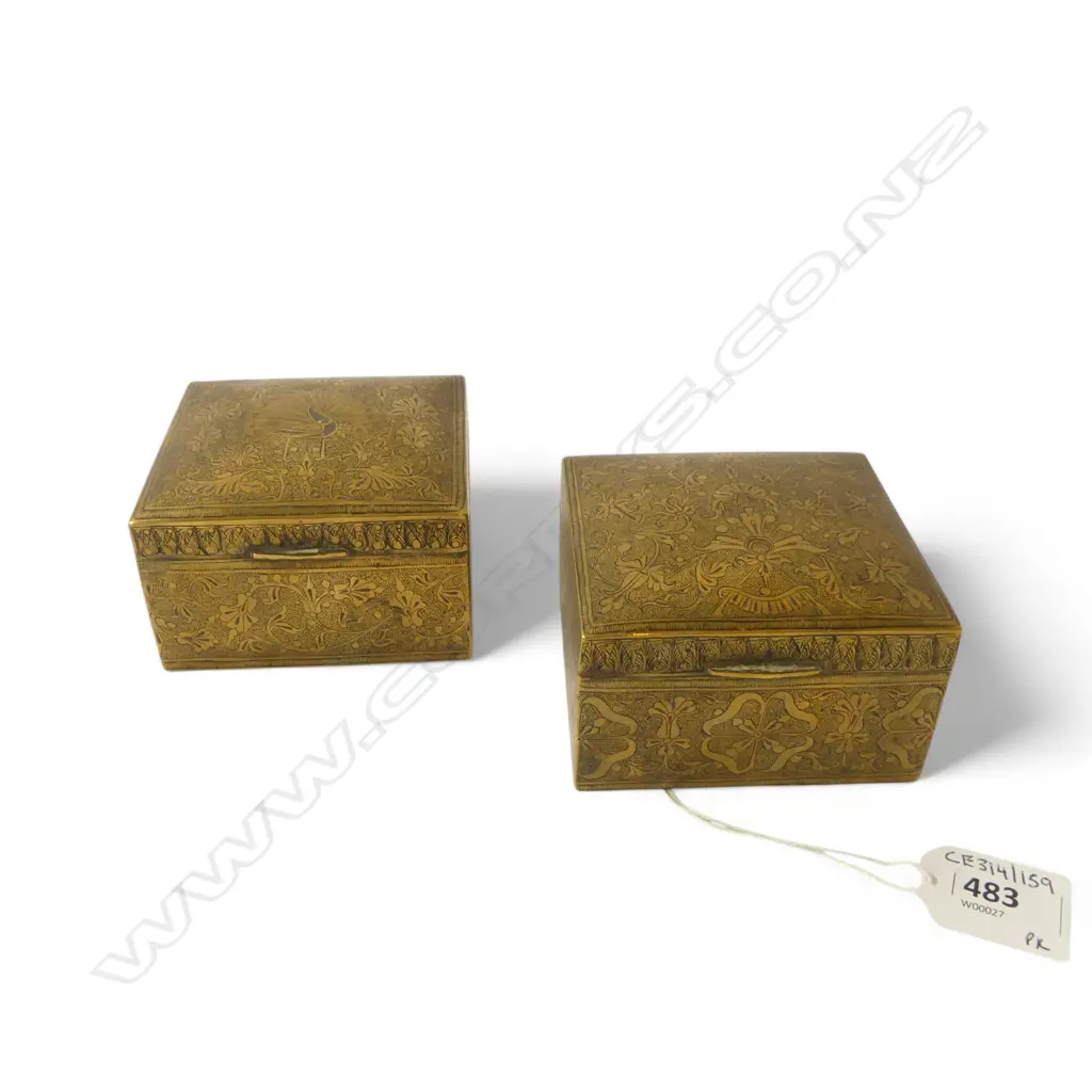 PR VINTAGE VARANASE ETCHED BRASS BOXES L90 W90MM Image 1++