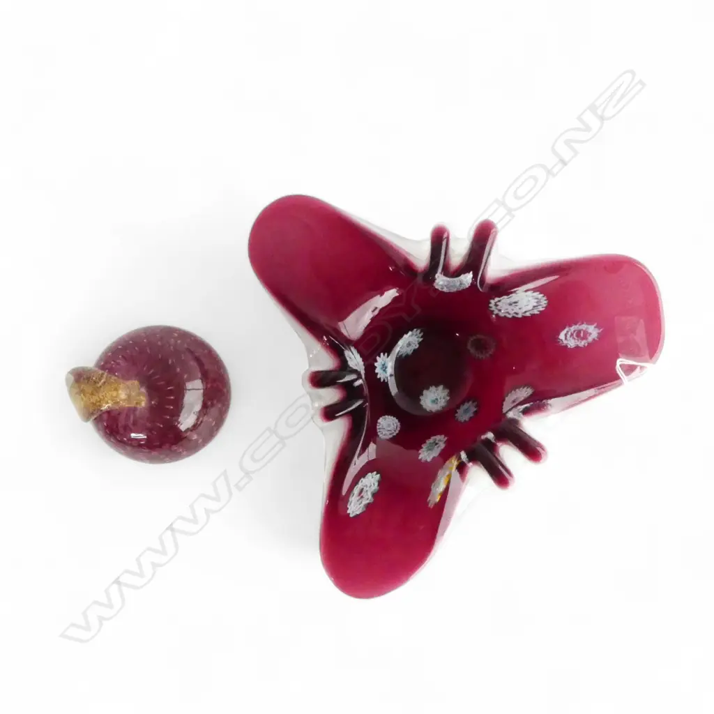 MURANO TRI-FORM DISH 250mm dia + APPLE (LEAF w. CHIP) Image 1++