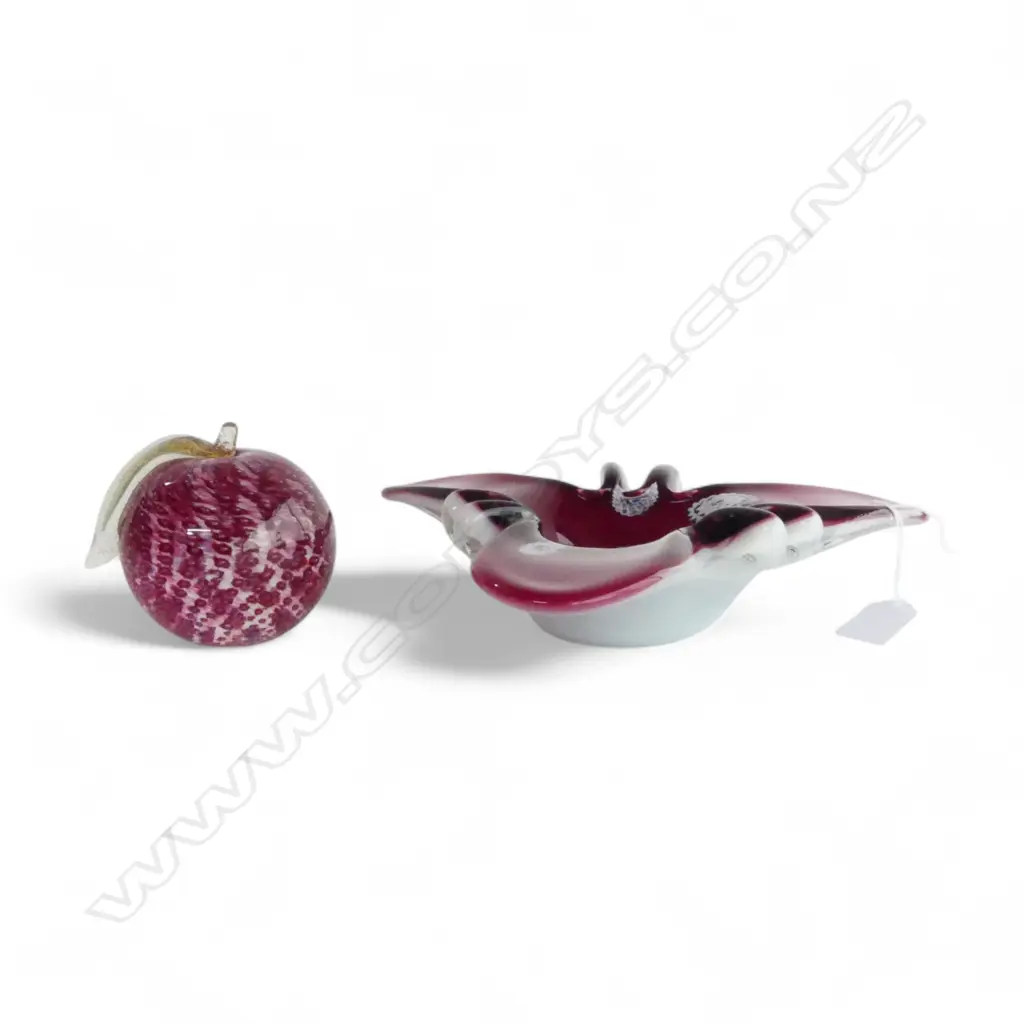 MURANO TRI-FORM DISH 250mm dia + APPLE (LEAF w. CHIP) Image 1++
