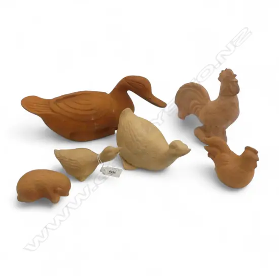 6 TERRACOTTA GARDEN ANIMALS L.280mm rooster neck repaired