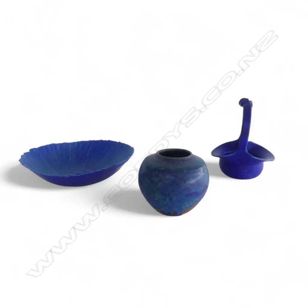 3 BLUE GLAZED NZ STUDIO POTTERY PCS BOWL DIA240 VASE H110 & SIGNED BASKET H180MM Image 1++