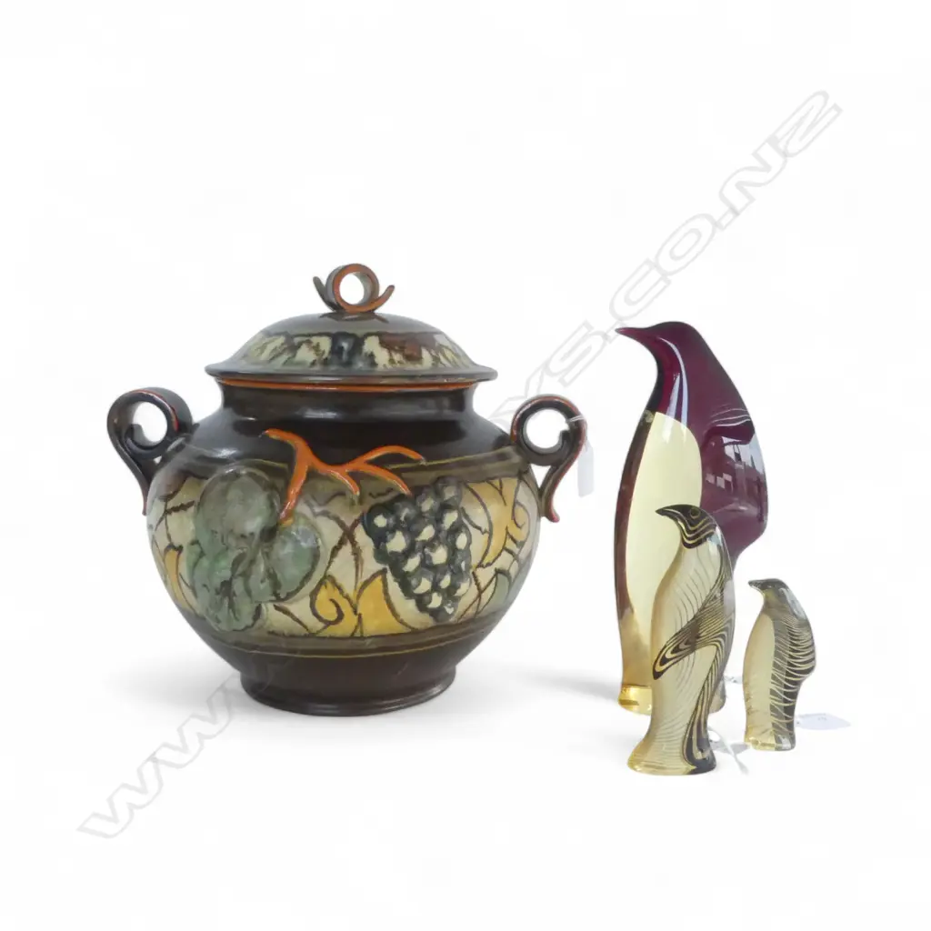 MID CENTURY STYLE SOUP TUREEN (NO LADLE) 270 mm (H) AND THREE PLASTIC PENGUINS 250mm (H) TALLEST  Image 1++