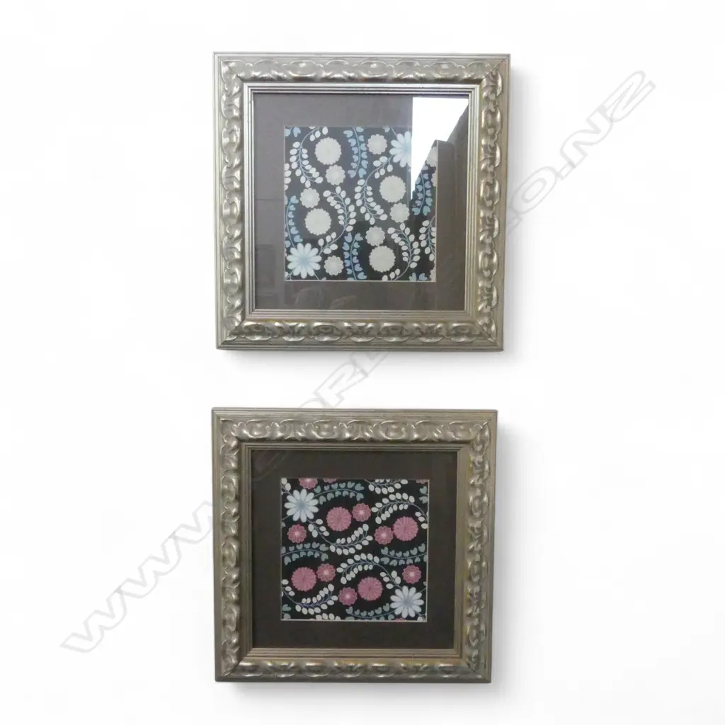 2 FRAMED FLORAL PRINTS 230x220mm Image 1++