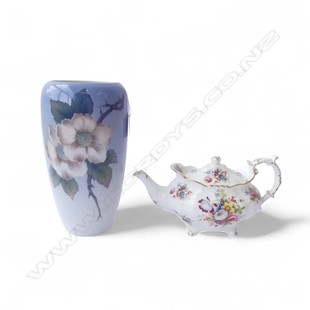 ROYAL COPENHAGEN VASE H.235mm + TEAPOT  Image 1++