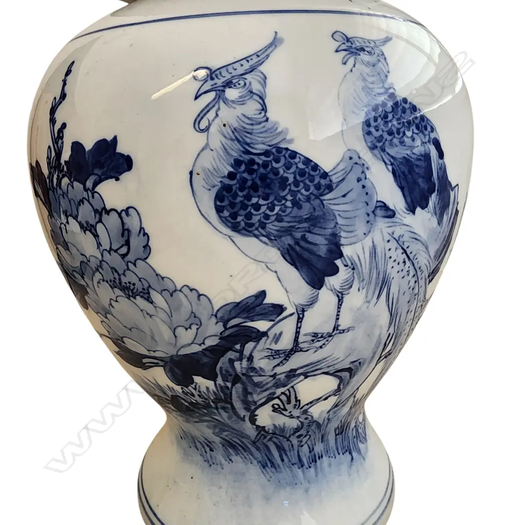 CHINESE B/W HANDPAINTED LIDDED BALUSTER VASE H.360mm Image 1++