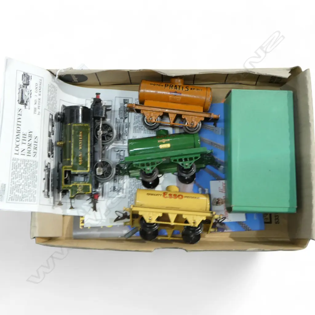 O GAUGE HORNBY CLOCKWORK GREAT WESTON 6600 ENGINE & 4 CARRAGES Image 1++