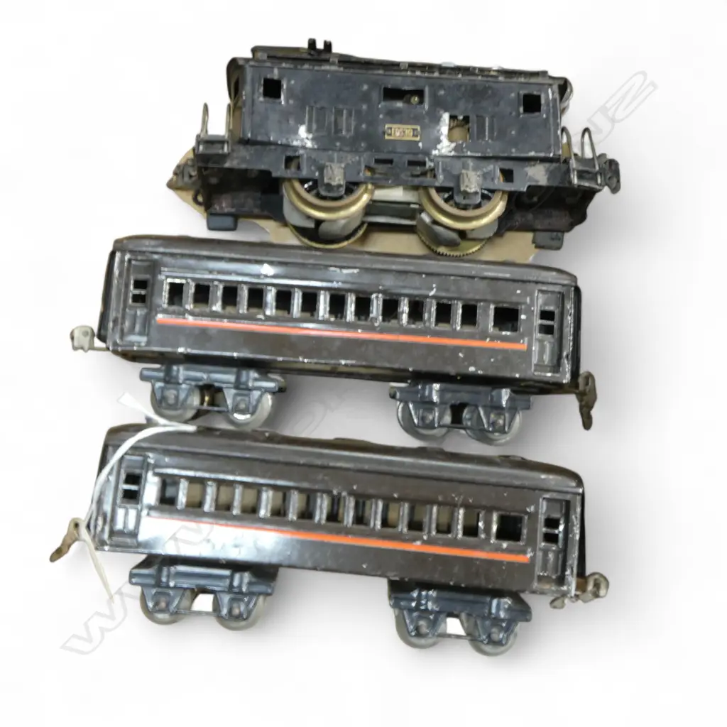 VINTAGE ELECTRIC ENGINE ED539 & 2 CARRAGES Image 1++