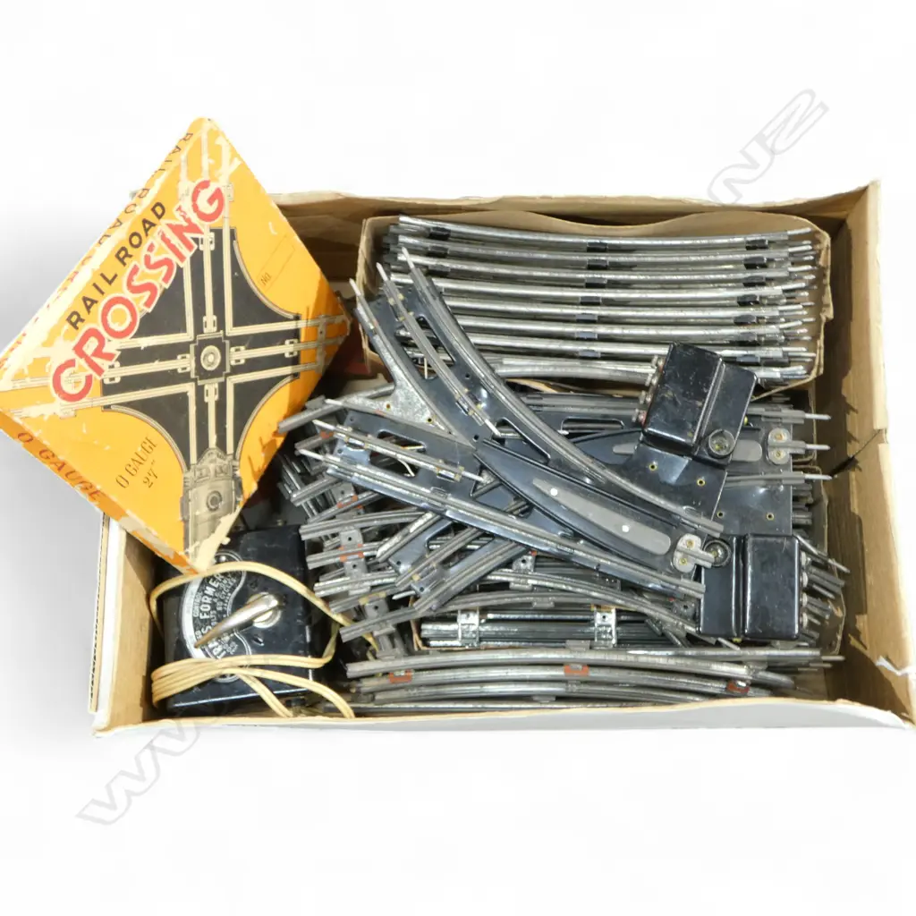 BOX OF HORNBY ELECTRIC RAIL TRACK TRANSFORMER ETC Image 1++