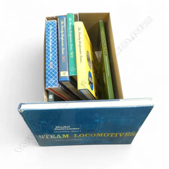 BOX OF 7 MODEL RAILWAY BOOKS