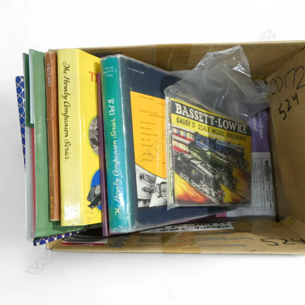 BOX OF 7 MODEL RAILWAY BOOKS & MAGS Image 1++