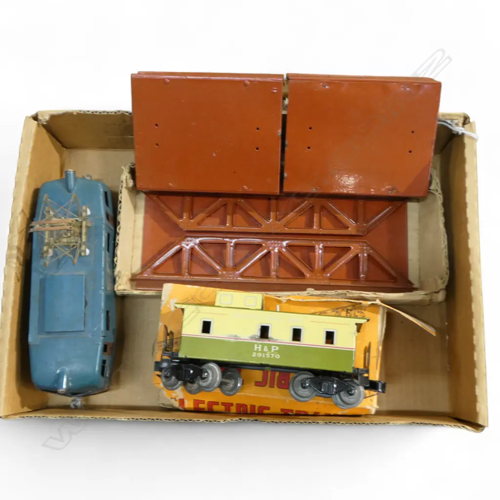 VINTAGE ELECTRIC ENGINE EB5828 CARRAGE & BOXED BRIDGE Image 1++